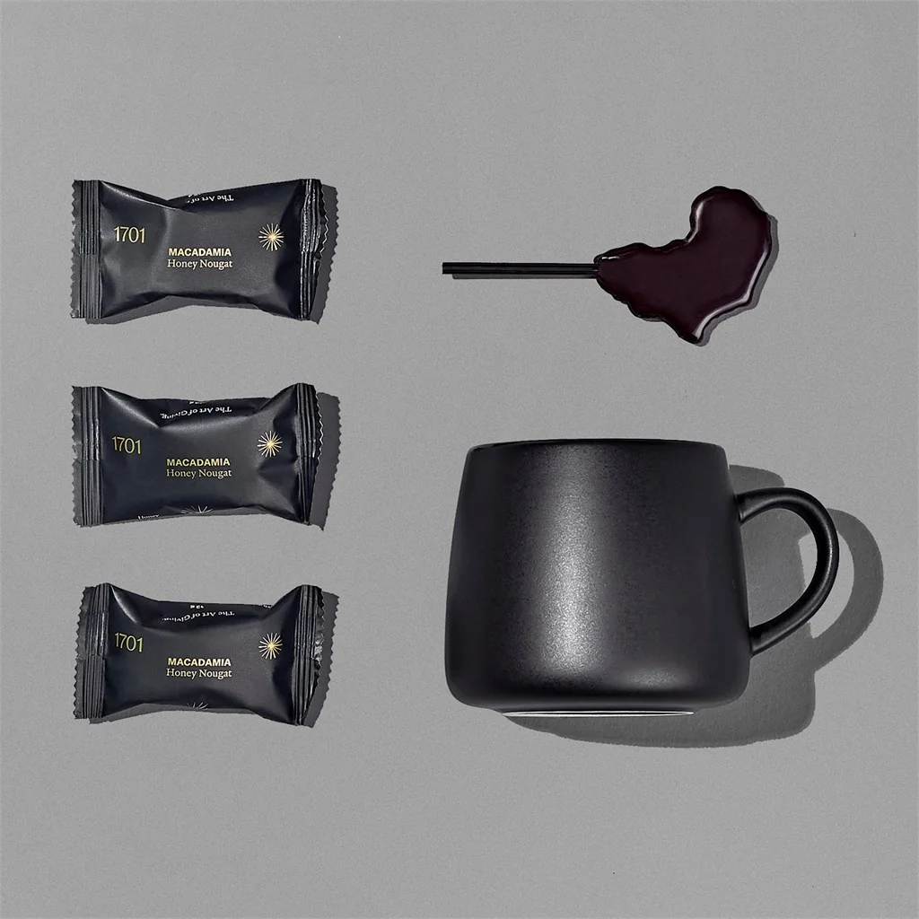 Lilly White corporate gift product image