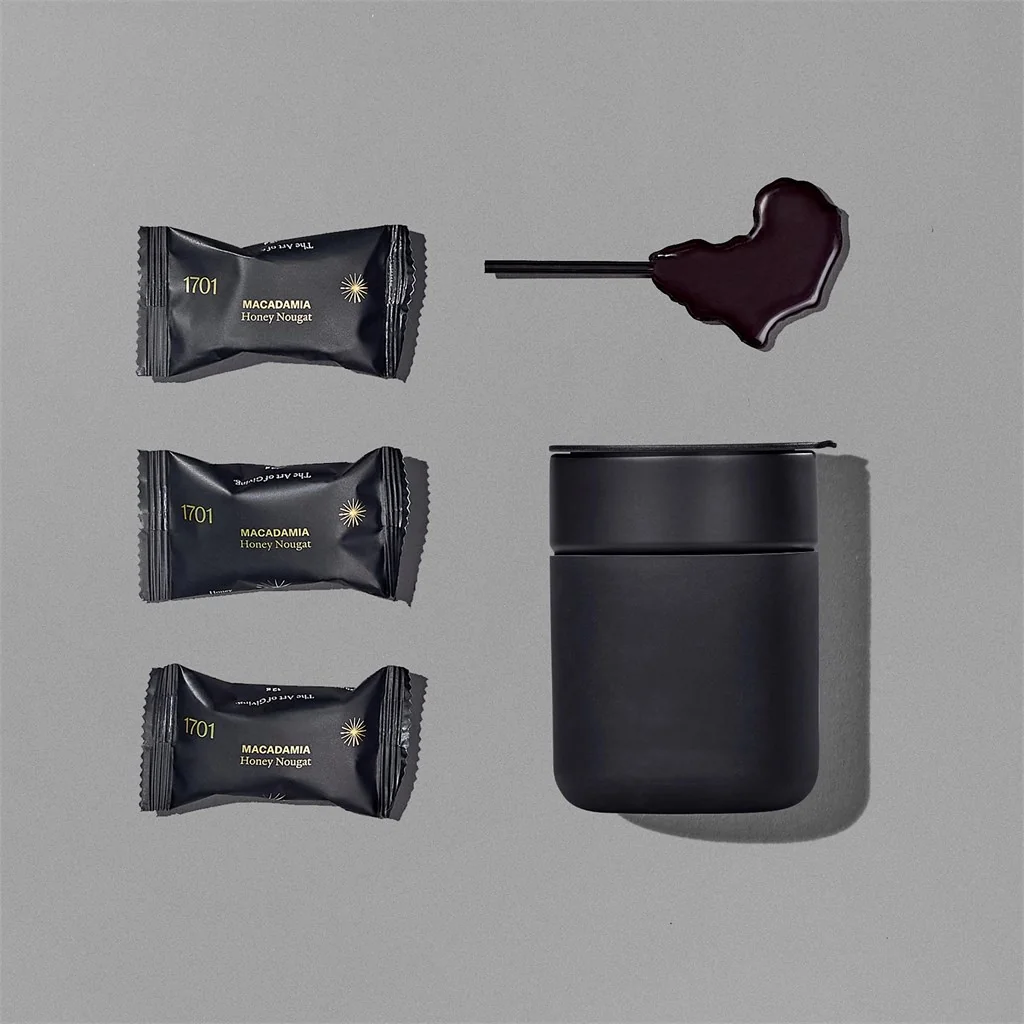 Lilly White corporate gift product image