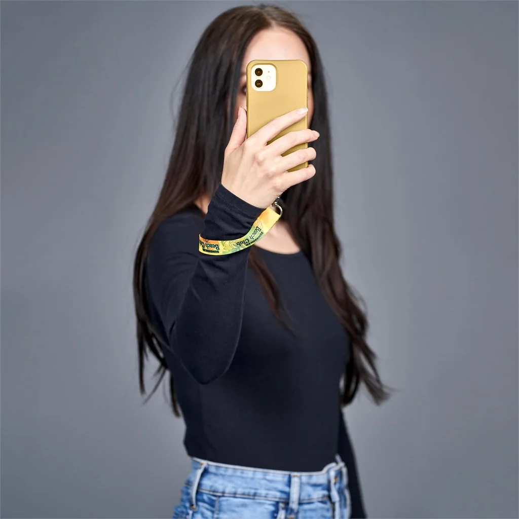 lifestyleImagesWithLogos